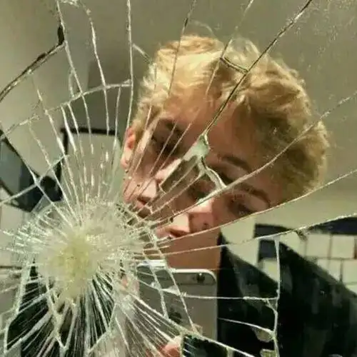 6686体育app初级作者Violetta