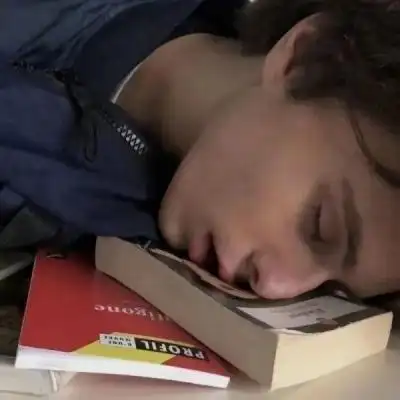 6686体育app初级作者Alexander