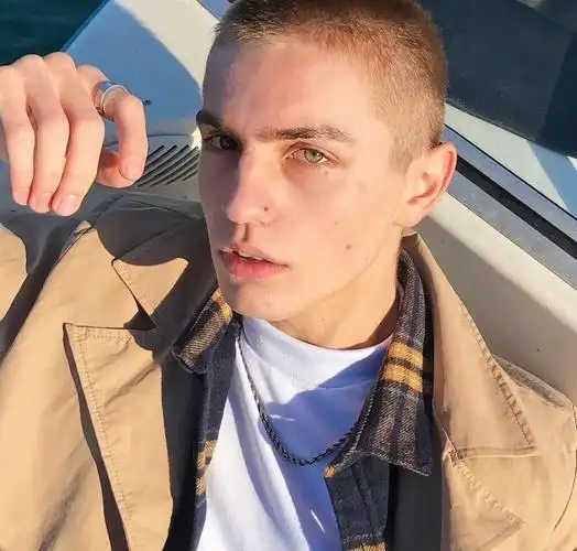 6686体育app合作伙伴Victor