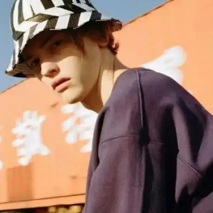 6686体育app高级作者Bess