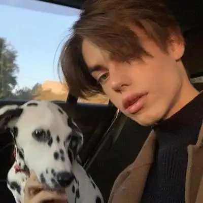 6686体育app铜牌作者Ambrose