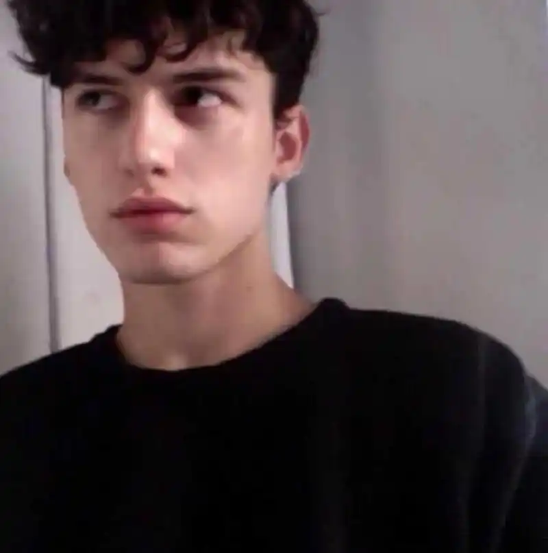 6686体育app中级作者待君归