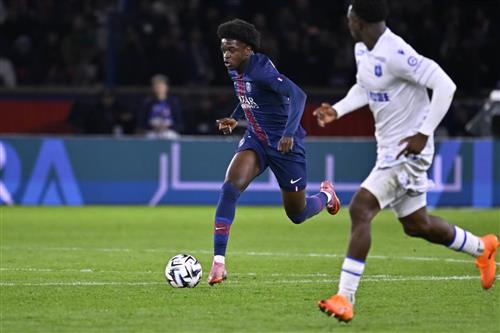 巴黎圣日耳曼 vs 欧塞尔