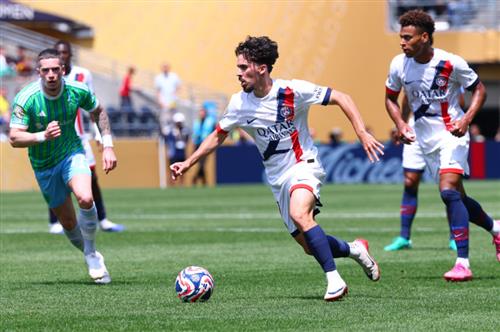 西雅图海湾人队 vs 巴黎圣日耳曼队